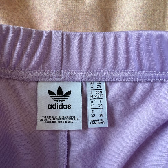 Adidas short athletic shorts - Picture 3 of 5